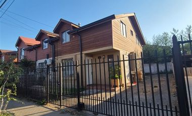 Casa en Venta en CERRO AZUL 1894 VALLES DE SAN CLEMEN