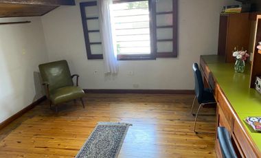 Venta Casa 5 ambientes en Bernal Centro