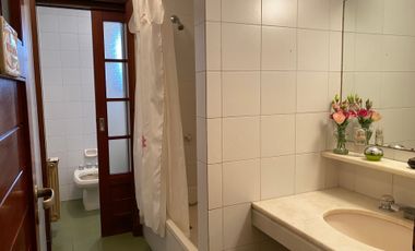 Venta Casa 5 ambientes en Bernal Centro