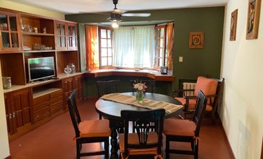 Venta Casa 5 ambientes en Bernal Centro
