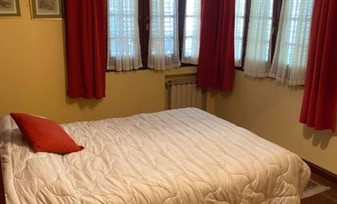 Venta Casa 5 ambientes en Bernal Centro