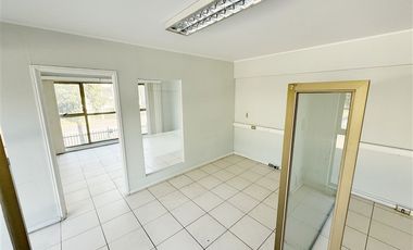 Oficina en Arriendo en Fontova con Santa Elena!!