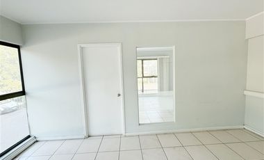 Oficina en Arriendo en Fontova con Santa Elena!!