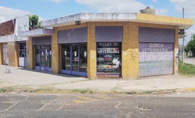 VENTA DE LOTE CON GRAN LOCAL COMERCIAL