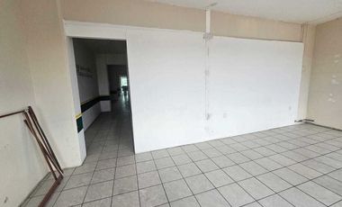 Local Comercial en Ventura Puente: Estudio