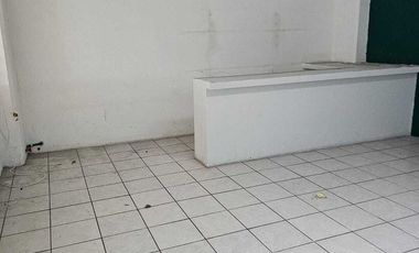 Local Comercial en Ventura Puente: Estudio