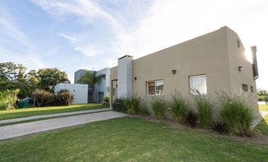 Casa en venta, San Sebastian AREA 2 al Golf