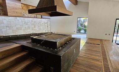Vendo casa con enorme jardín en Tlalpuente, Tlalpan, CDMX.
