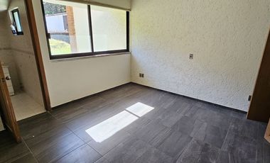 Vendo casa con enorme jardín en Tlalpuente, Tlalpan, CDMX.