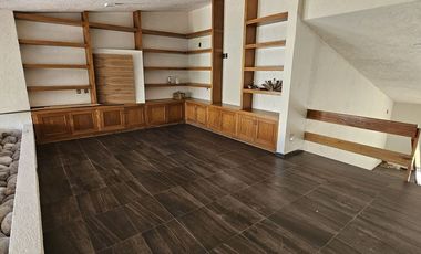 Vendo casa con enorme jardín en Tlalpuente, Tlalpan, CDMX.