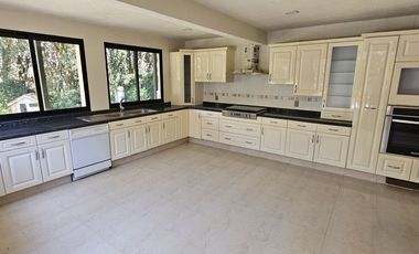 Vendo casa con enorme jardín en Tlalpuente, Tlalpan, CDMX.