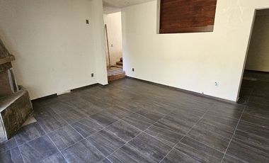 Vendo casa con enorme jardín en Tlalpuente, Tlalpan, CDMX.