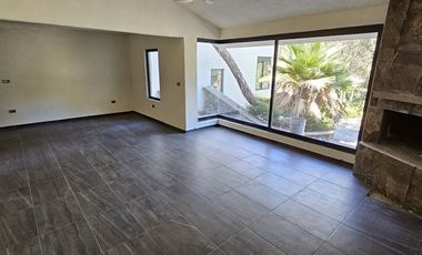 Vendo casa con enorme jardín en Tlalpuente, Tlalpan, CDMX.