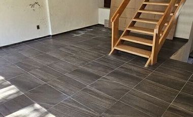 Vendo casa con enorme jardín en Tlalpuente, Tlalpan, CDMX.