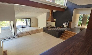 Vendo casa con enorme jardín en Tlalpuente, Tlalpan, CDMX.