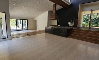 Vendo casa con enorme jardín en Tlalpuente, Tlalpan, CDMX.