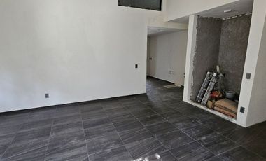 Vendo casa con enorme jardín en Tlalpuente, Tlalpan, CDMX.