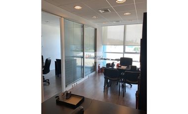 Cómoda Oficina con estacionamiento en Viña del Mar