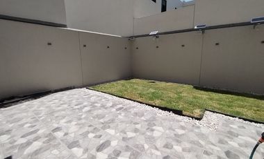 Amplia casa en La Vista con roof garden