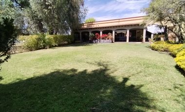 Casa en Club Campestre de un piso estilo hacienda mexicana