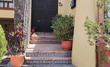 Casa en Club Campestre de un piso estilo hacienda mexicana