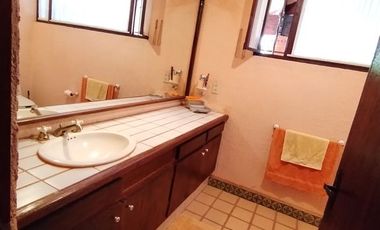 Casa en Club Campestre de un piso estilo hacienda mexicana