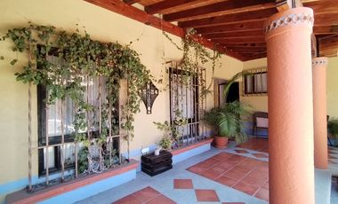 Casa en Club Campestre de un piso estilo hacienda mexicana