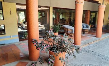 Casa en Club Campestre de un piso estilo hacienda mexicana