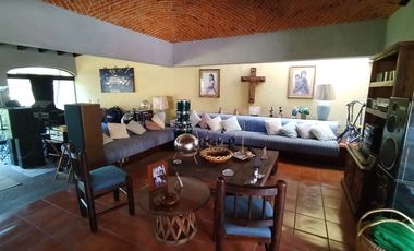 Casa en Club Campestre de un piso estilo hacienda mexicana