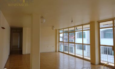 Edificio habitacional en venta zona Centro