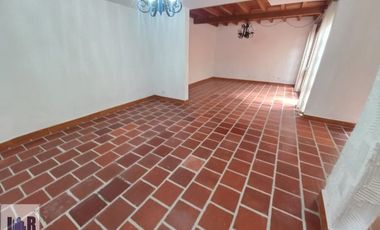 Casa en Arriendo Ubicado en Envigado Codigo 5903