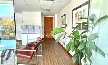 Oficina en Venta en A pasos del Portal La Dehesa