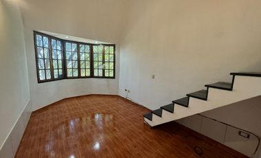 Se Alquila Departamento dos amb. (Villa Luzuriaga)