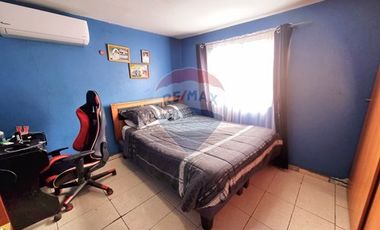 Amplia casa con excelente conectividad