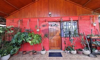 Amplia casa con excelente conectividad