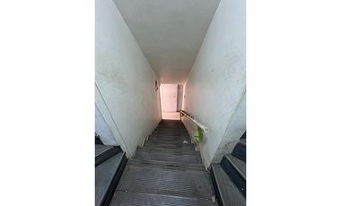 Excelente ubicación, acceso a calle principal