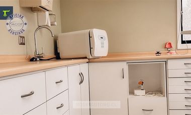 Oficina en Arriendo en Los Robles esquina Quillayes