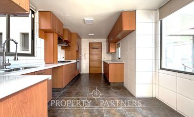 Idahue, casa mediterránea con vista al río