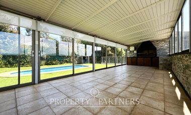 Idahue, casa mediterránea con vista al río