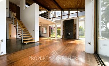 Idahue, casa mediterránea con vista al río