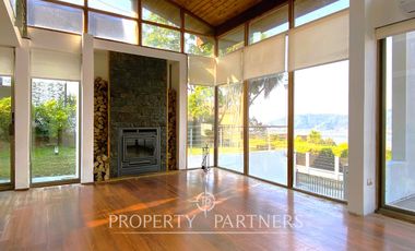 Idahue, casa mediterránea con vista al río