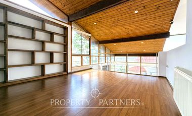 Idahue, casa mediterránea con vista al río