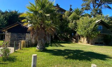 INMEJORABLE CASA EN ORILLA DE LAGO VICHUQUEN