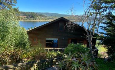 INMEJORABLE CASA EN ORILLA DE LAGO VICHUQUEN