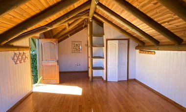 INMEJORABLE CASA EN ORILLA DE LAGO VICHUQUEN