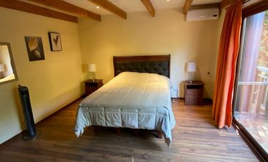 INMEJORABLE CASA EN ORILLA DE LAGO VICHUQUEN