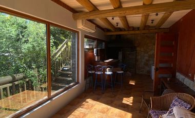 INMEJORABLE CASA EN ORILLA DE LAGO VICHUQUEN