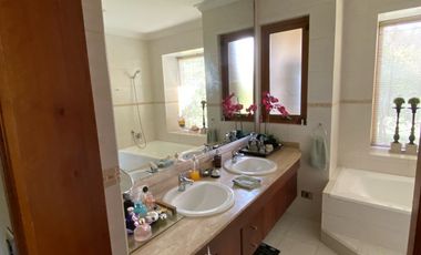 MARAVILLOSA CASA EN CONDOMINIO SECTOR LAS MERCEDES