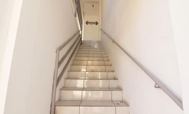 LOCAL COMERCIAL CON OFICINAS EN RENTA EN MORELIA, AV. ACUEDUCTO.