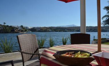 Casa en venta en Tequesquitengo